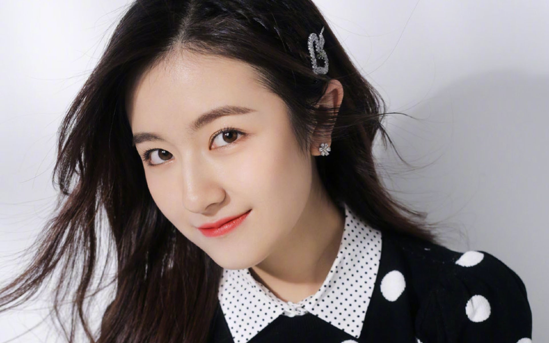 绝杀里昂！哈弗茨关键制胜，墨西哥英雄闪耀欧冠之夜