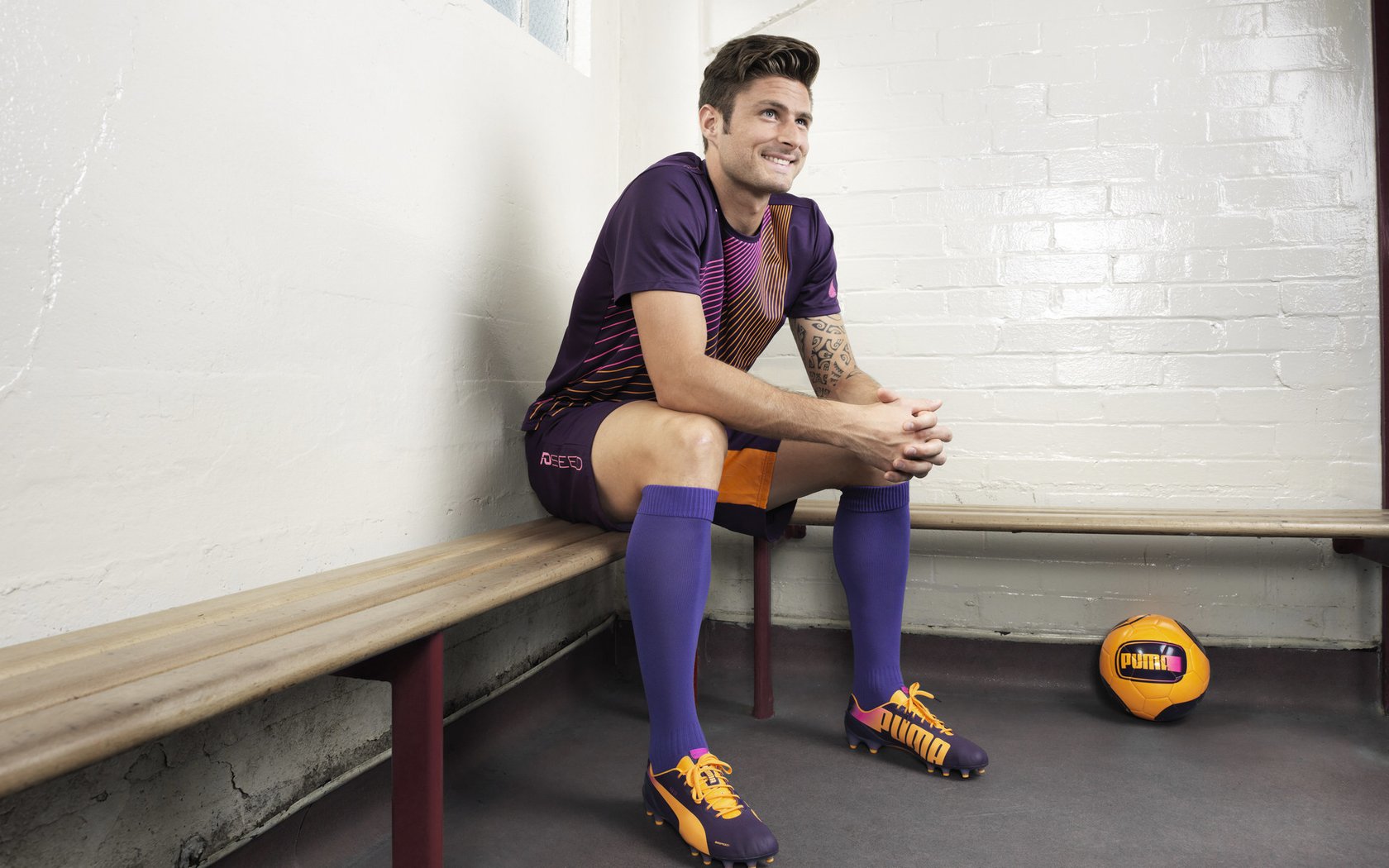 爱游戏下载-全面进化！英格拉姆轰下40+7+7主宰攻防，公牛全队开花轻取篮网